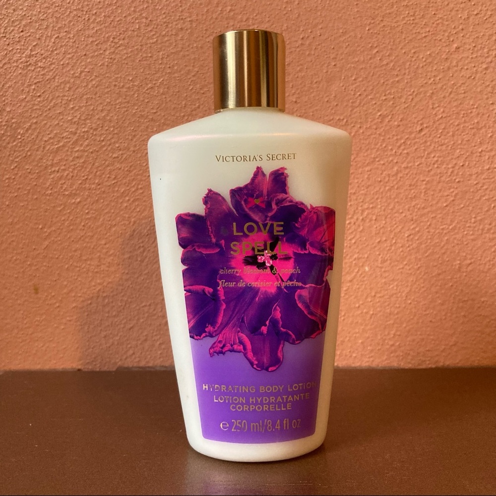 Victoria's Secret Love Spell Body Lotion
